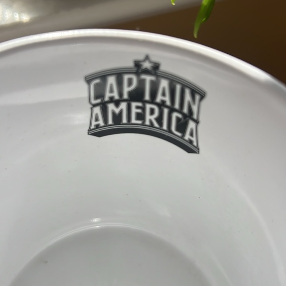 CAPTAIN AMERICA 20oz MUG  **(NEW with Tag)** - Picture 13 of 16